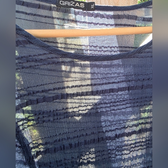 Grizas sheer long sleeve blue top XL
Soft fine fabric with some stretch - Picture 10 of 13